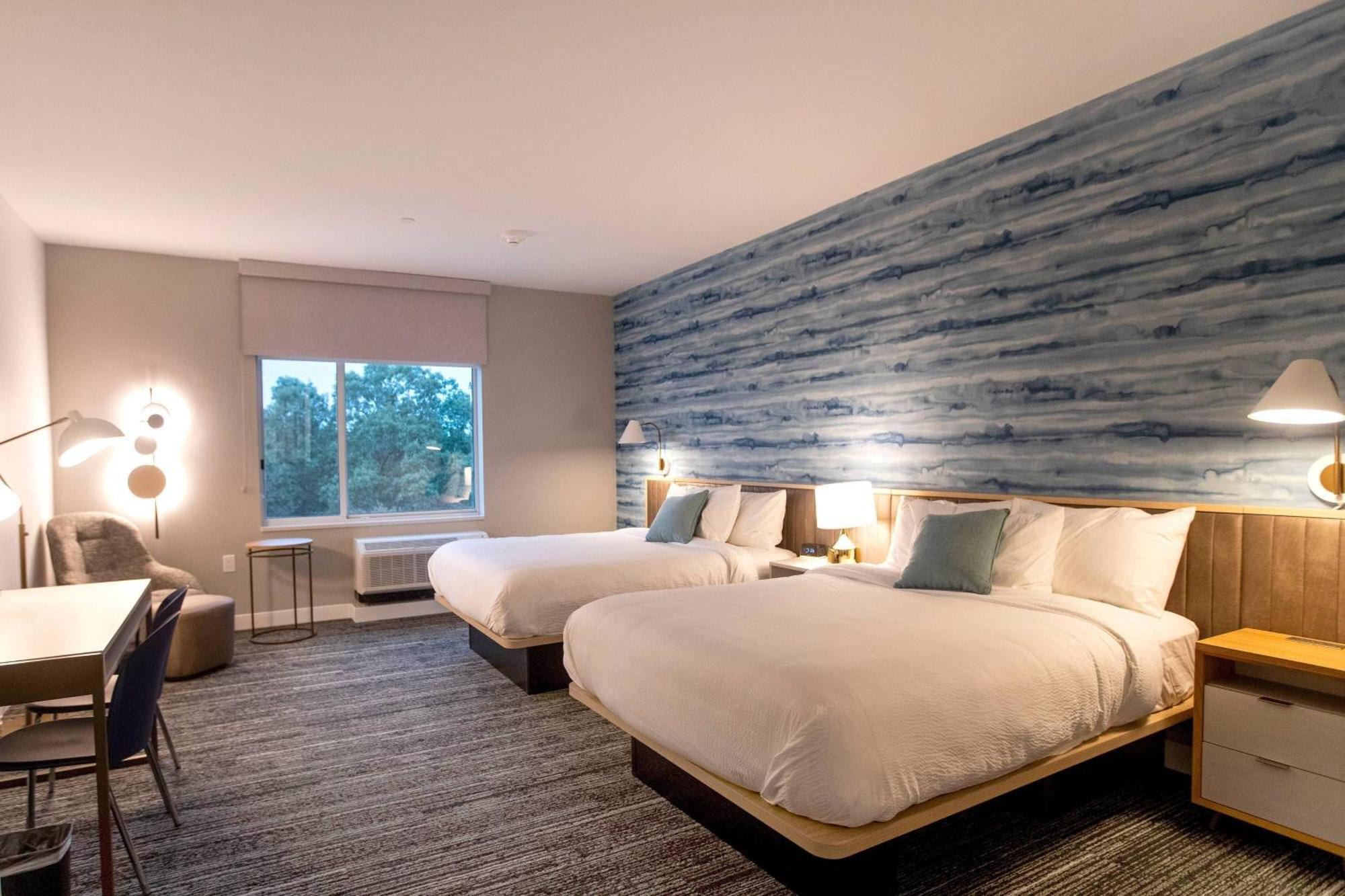 Towneplace Suites By Marriott Конро Экстерьер фото