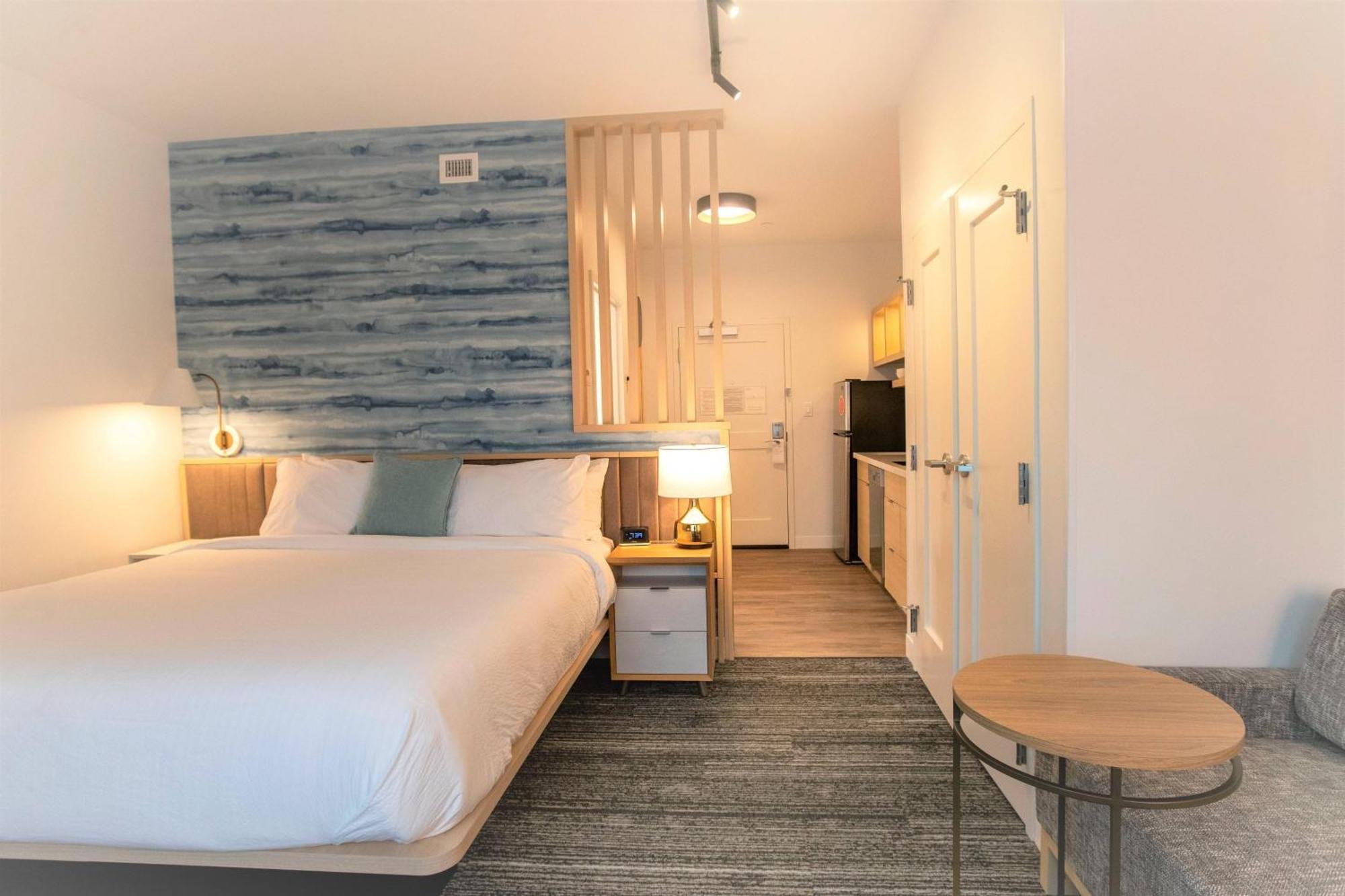 Towneplace Suites By Marriott Конро Экстерьер фото