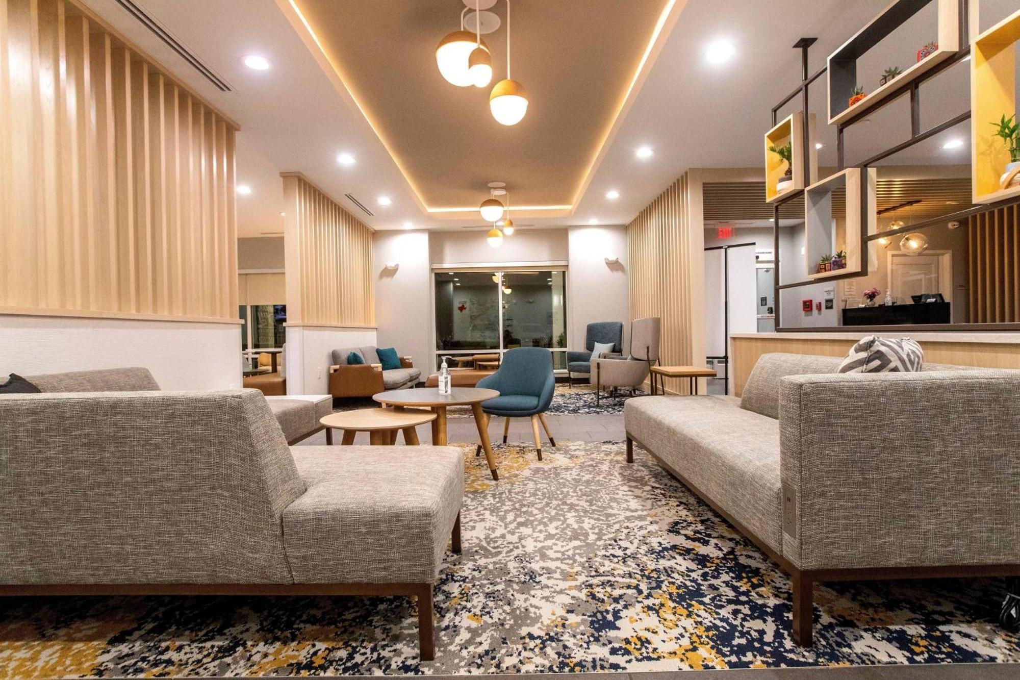 Towneplace Suites By Marriott Конро Экстерьер фото
